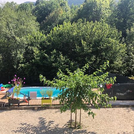 Au Bord De L Eau Bed & Breakfast Surba Exterior photo
