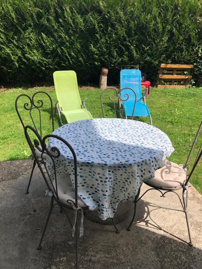 Au Bord De L Eau Bed & Breakfast Surba Exterior photo