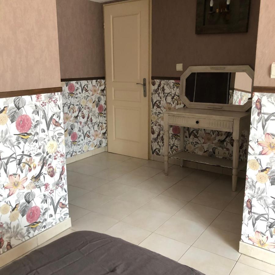 Au Bord De L Eau Bed & Breakfast Surba Exterior photo