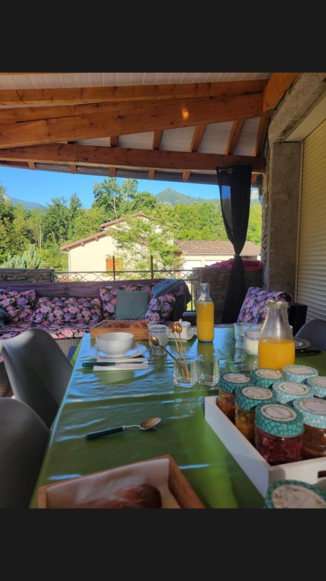 Au Bord De L Eau Bed & Breakfast Surba Exterior photo
