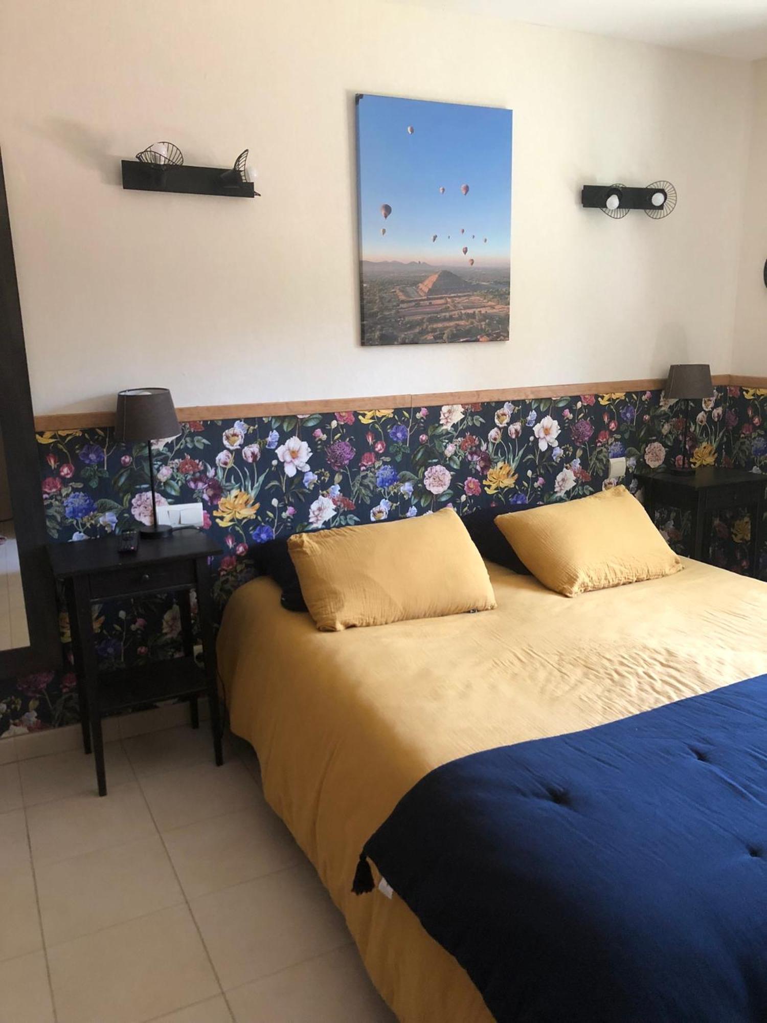 Au Bord De L Eau Bed & Breakfast Surba Exterior photo
